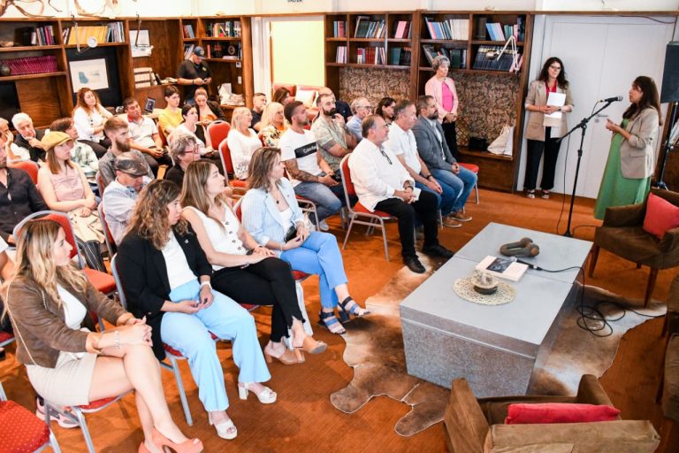 Michel Rolland lideró en Puerto Madryn un coloquio para posicionar a Chubut en el mapa vitivinícola mundial