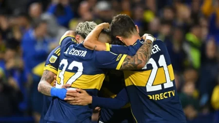 Boca venció a Tigre y es líder de la Zona A