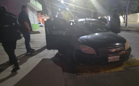 Conductor alcoholizado perdió auto tras cruzar semáforo rojo