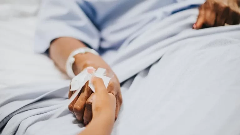 La UNCo se suma al debate por la eutanasia en Argentina