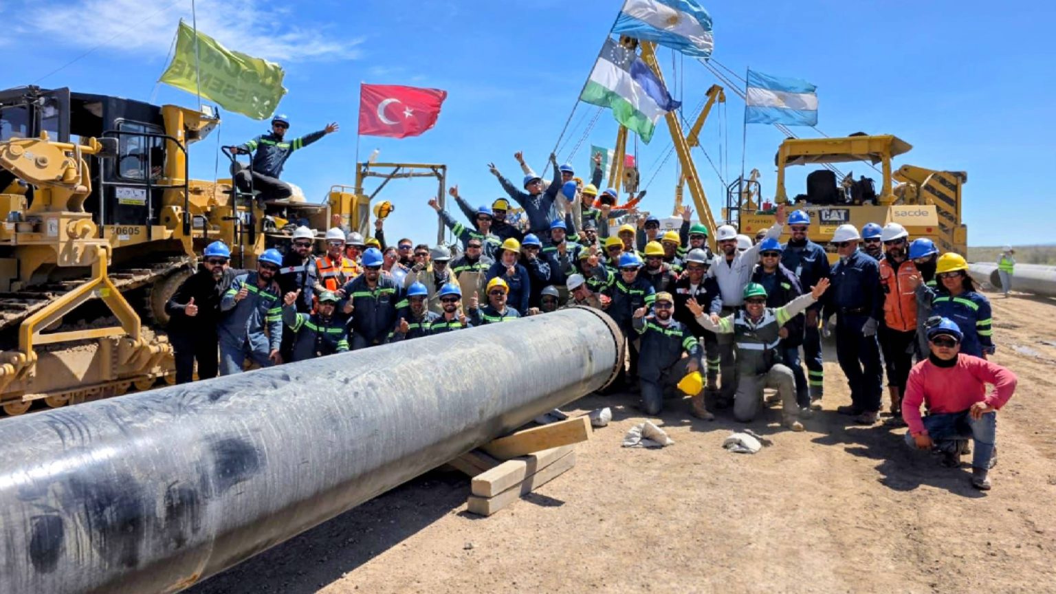 Avance histórico en Vaca Muerta Oil Sur tras soldadura final del oleoducto