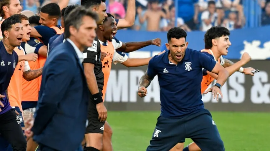 Barros Schelotto sobre Tévez: «No tengo relación con él»