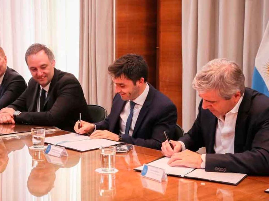 Santa Cruz y Neuquén también firmarán con el Gobierno nacional una baja de las retenciones al petróleo