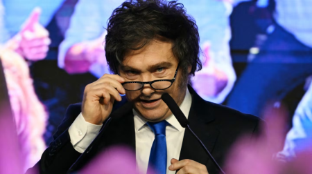 Gobierno busca apoyos para sus reformas en el Congreso