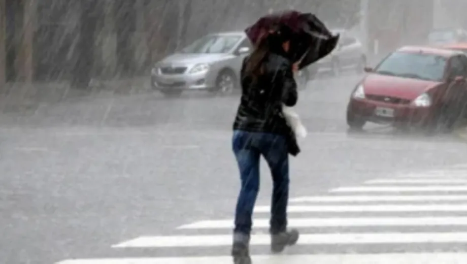 Alerta por tormentas fuertes en Neuquén y Río Negro