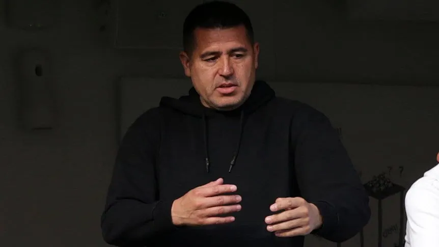 Riquelme busca revertir mala racha de Boca ante River como dirigente