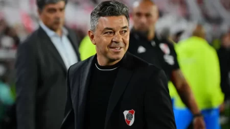 Gallardo renueva con River en plena crisis y antes del Superclásico