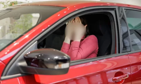 Más de 80 mil autos “mellizos” circulan y crece la estafa digital