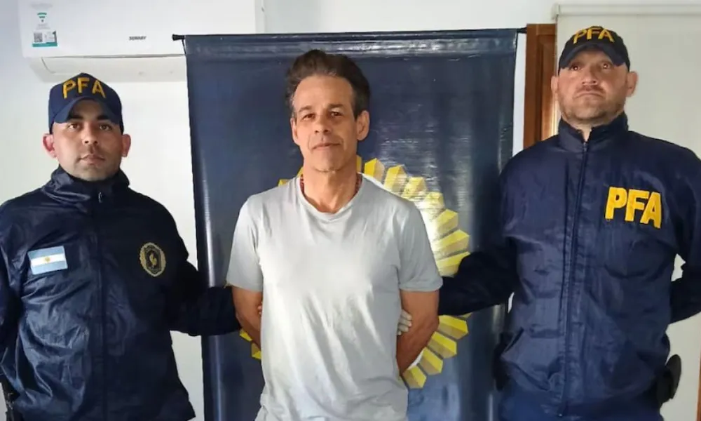 Fred Machado en Ezeiza para extradición a EE.UU.