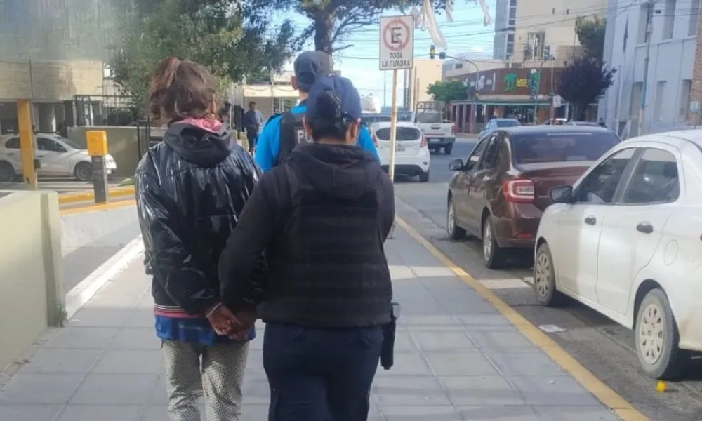Detienen en Chubut a mujer con pedido de captura de Buenos Aires