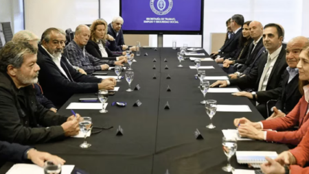 CGT refuerza su rechazo a la reforma laboral mientras Santilli marca rumbo