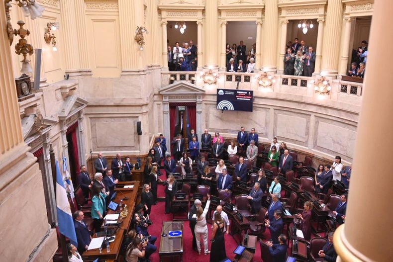 Senado: juraron 23 legisladores electos en una sesión marcada por la ausencia de Villaverde