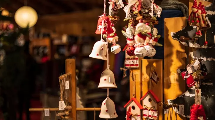 Feria Emprendedora Navideña “Yo Me Sumo” en el Paseo Ferial Trelew