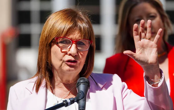 Carrera contrarreloj: Bullrich busca acuerdos en el Senado para aprobar la reforma laboral