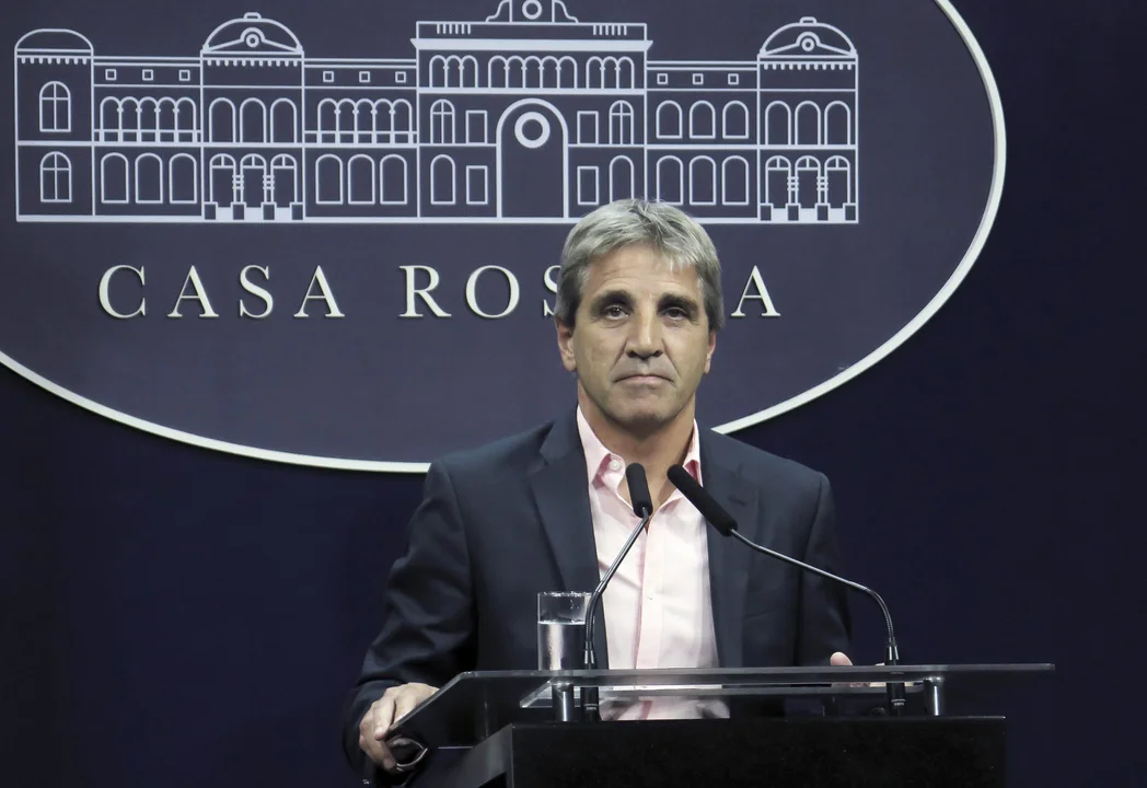 Caputo redobla su apuesta: promete un 2026 “espectacular” para Argentina