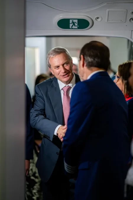 Kast inicia gira regional con visita a Milei y cita con empresarios