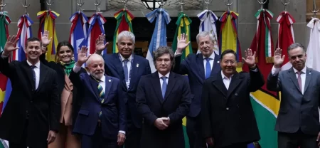 Con intenciones de asistir, Milei planea insistir con la apertura al libre comercio en la Cumbre del Mercosur