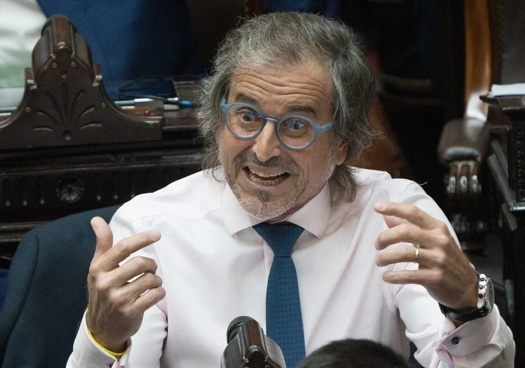 Benegas Lynch defendió el Presupuesto y acusó al kirchnerismo de haber dejado «naufragio humanitario»