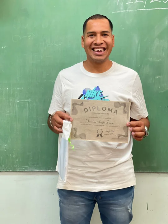 Hito educativo: un interno de Rawson se recibe en la universidad pública