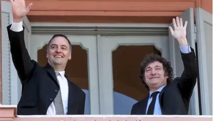 Adorni negó aumento de sueldo para Milei y anunció el cierre de ANDIS: «Su sueldo va a seguir congelado indefinidamente»