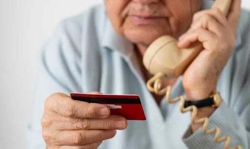 Estafas virtuales: advierten por falsas promociones para jubilados en Chubut