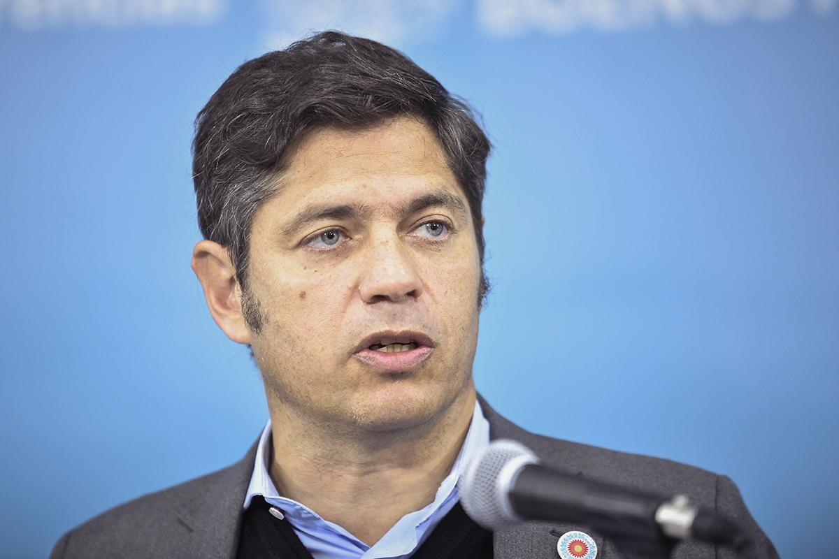 Estalló la interna en el gobierno de Kicillof: el ministro de Trabajo echó a un asesor por pedir la renuncia de Cristina Kirchner al PJ