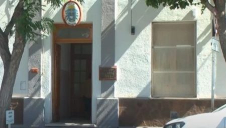 Grave denuncia contra un comisario mayor en la Jefatura de Policía de Chubut