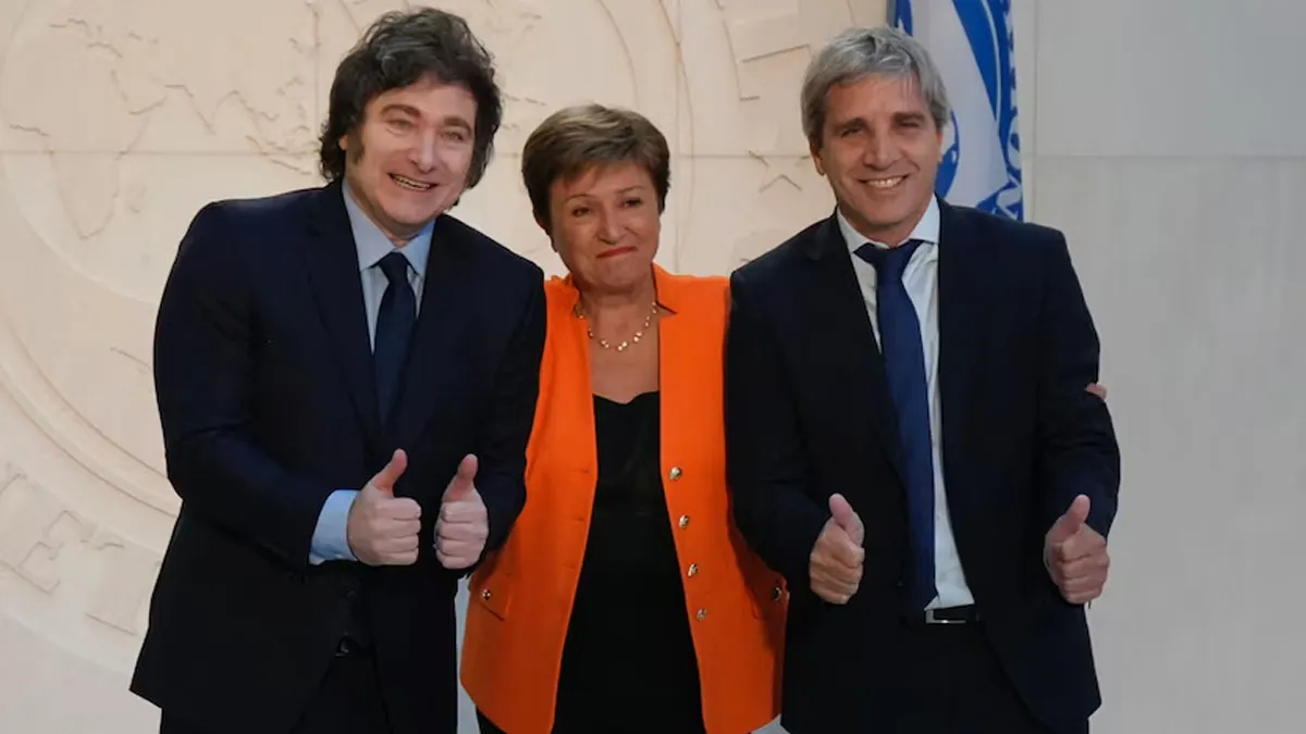 El FMI solicitó a la Argentina un “camino más ambicioso de acumulación de reservas” para acceder a los mercados financieros