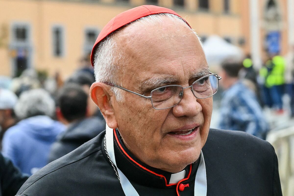 Conflicto con el Vaticano: Maduro retiene pasaporte a un cardenal
