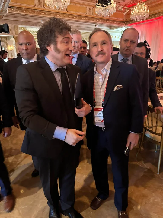 El embajador de EE.UU y la visita de Tapia a Mar-a-Lago de Trump: “No significa nada”