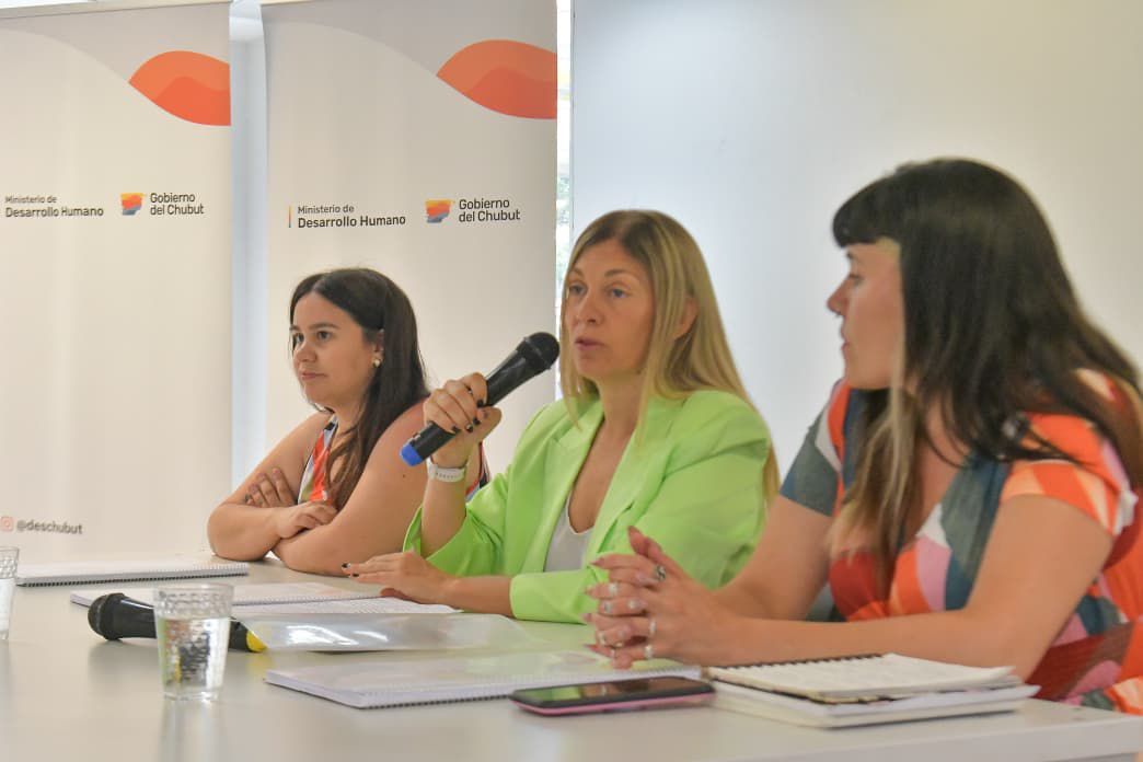 Chubut presentó una herramienta que optimiza los protocolos de protección de niños, adolescentes y adultos mayores