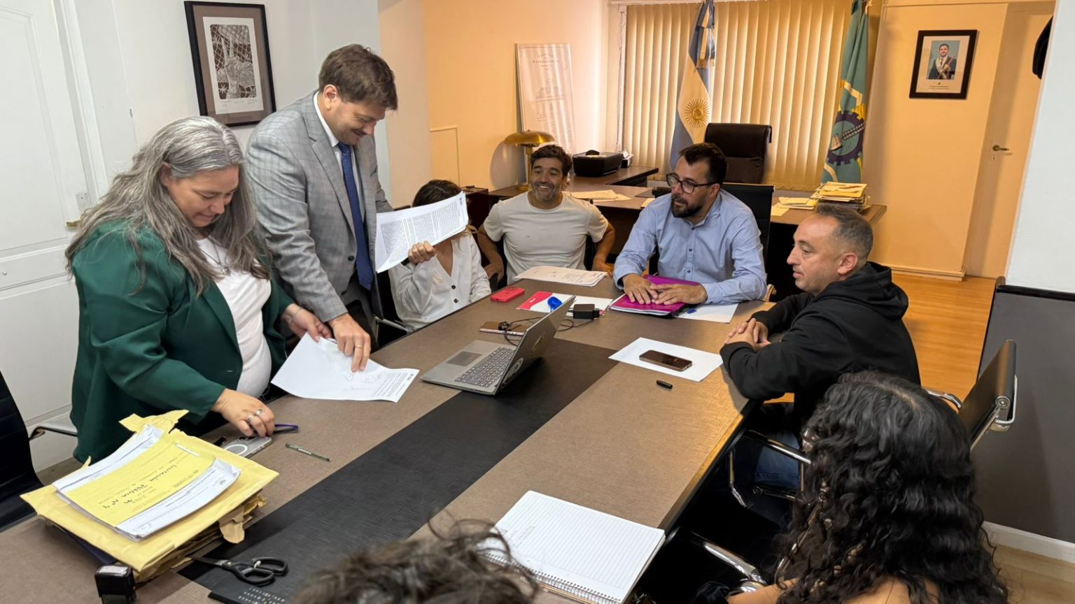 Esquel avanza en infraestructura: licitan 13 nuevas cuadras de cordón cuneta