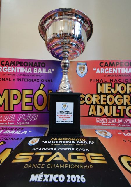 Flashmob fue reconocida en Trelew tras coronarse tricampeona nacional de danza