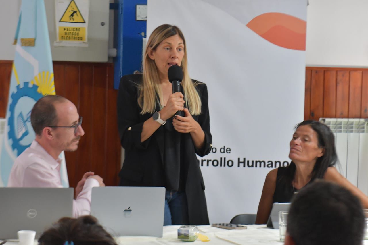 Chubut lanzó capacitación obligatoria de la Ley Lucio para prevenir violencia infantil