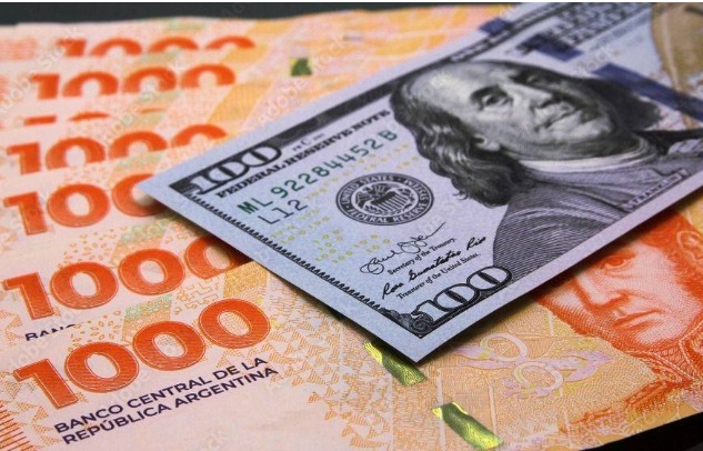 Inflación de noviembre, licitación de deuda y dólar: qué espera el Gobierno esta semana