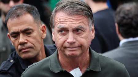 Bolsonaro será operado otra vez por persistentes crisis de hipo