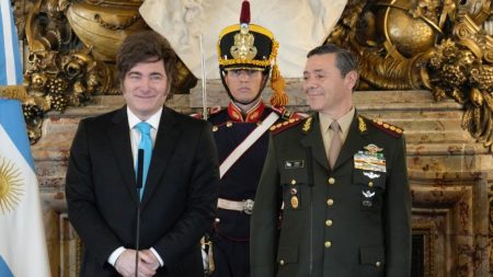 Juramento a Carlos Alberto Presti: Javier Milei nombra por primera vez en democracia a un militar como ministro