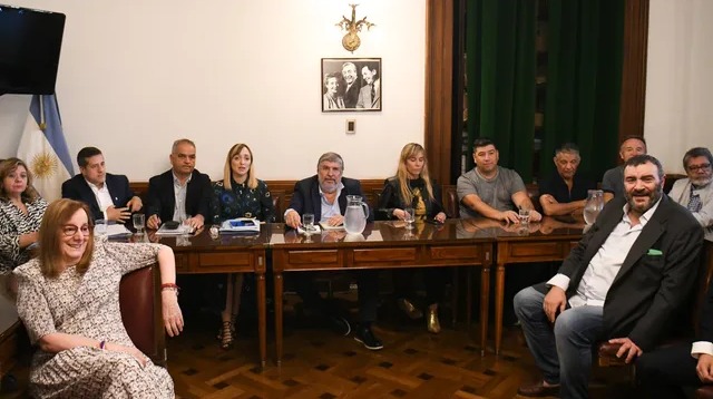 La CGT y senadores del PJ se alinean contra la reforma laboral impulsada por el Gobierno