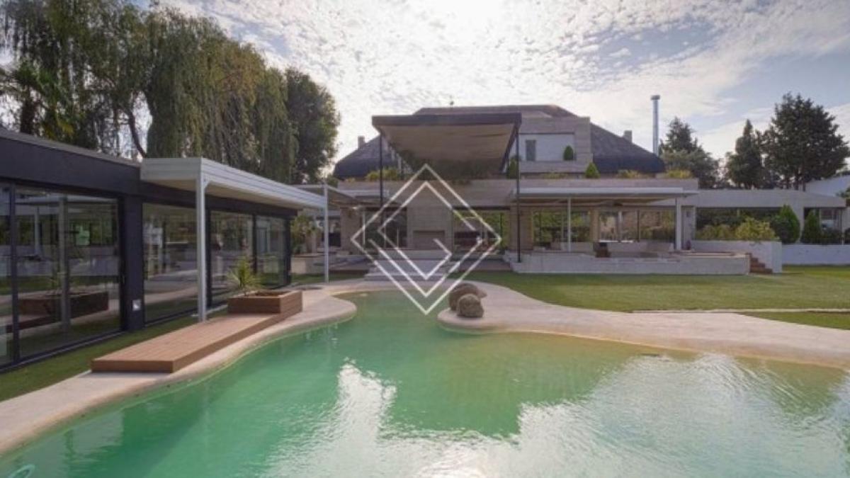 Investigan una mansión millonaria vinculada a Chiqui Tapia