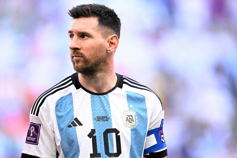 Messi amplía su leyenda y se convierte en el máximo campeón del fútbol