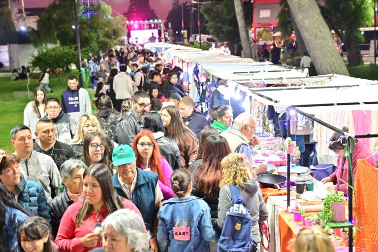 Rawson vive récord de participación en la tercera Fiesta de la Hamburguesa