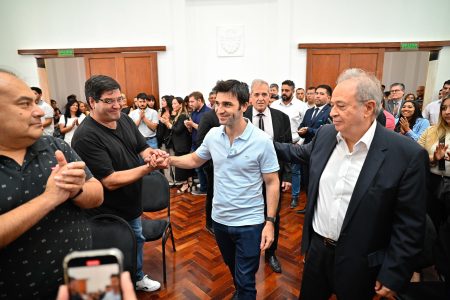 Torres presentó 120 antenas satelitales para ampliar la conectividad educativa en Chubut