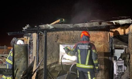 Rawson: incendio generalizado provocó el colapso de una vivienda en Chacra 8