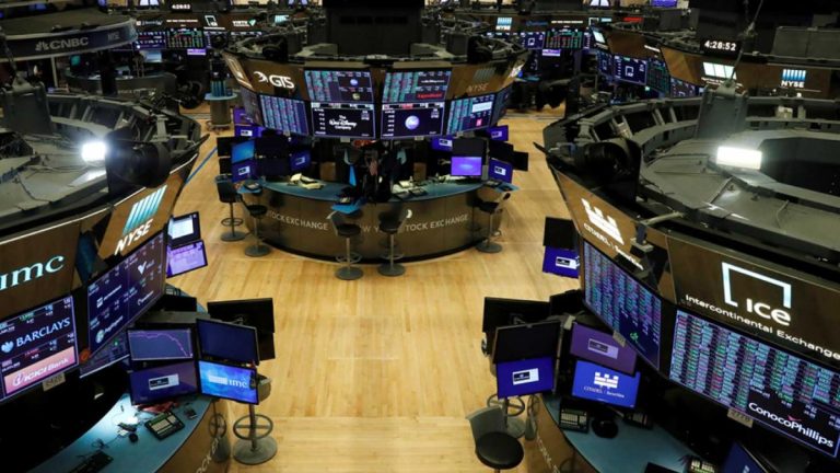Wall Street inicia diciembre con bajas en vísperas del recorte de tasas