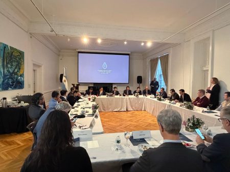 Puerto Madryn lanza el verano con una fiesta costera de deporte, arte y música