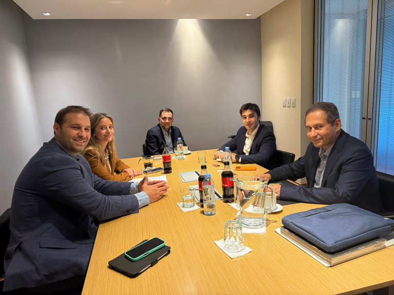 El gobernador Ignacio «Nacho» Torres destrabó la modernización del aeropuerto de Esquel, con nueva torre de control y mejoras