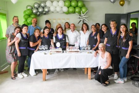 Sastre visitó el Hogar de Día “Nuestros Abuelos” y ratificó la prioridad en el cuidado de mayores