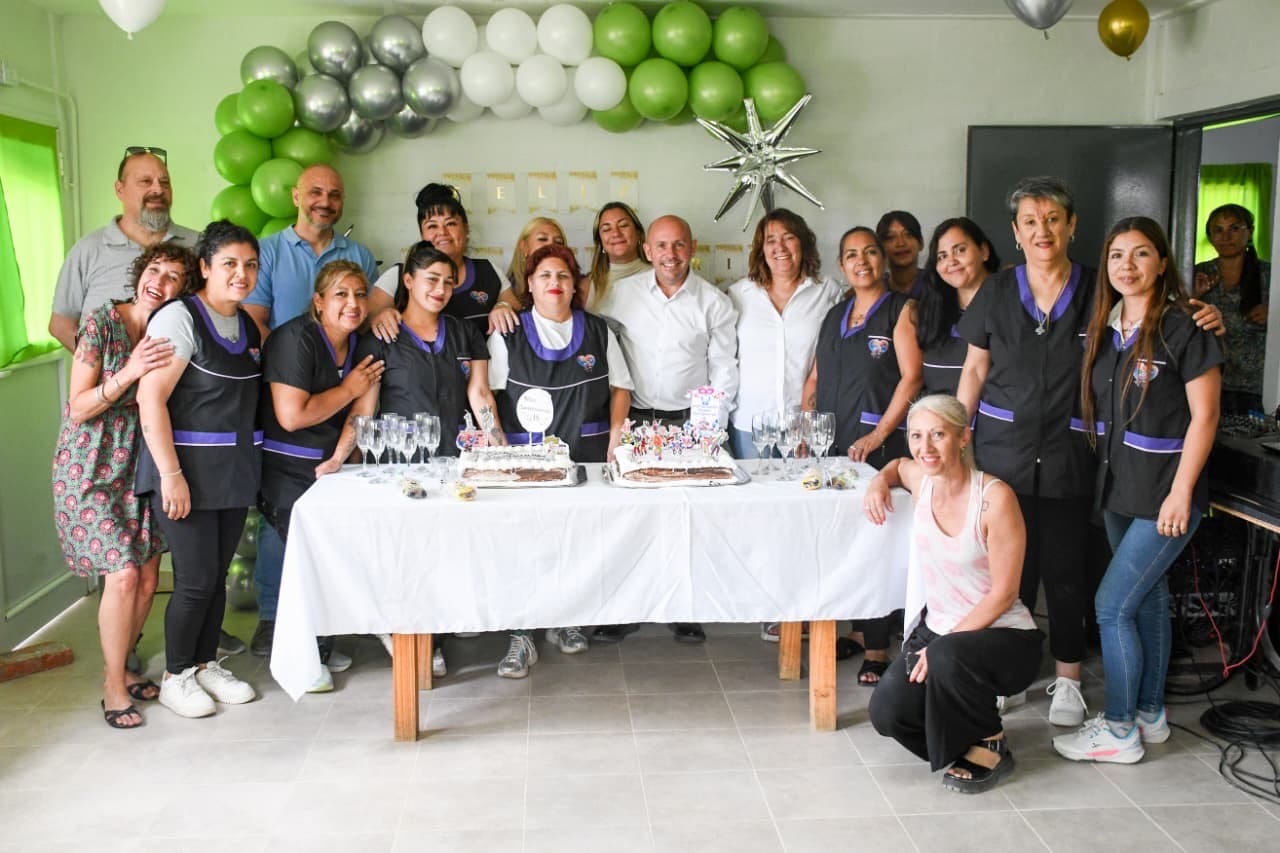 Sastre visitó el Hogar de Día “Nuestros Abuelos” y ratificó la prioridad en el cuidado de mayores