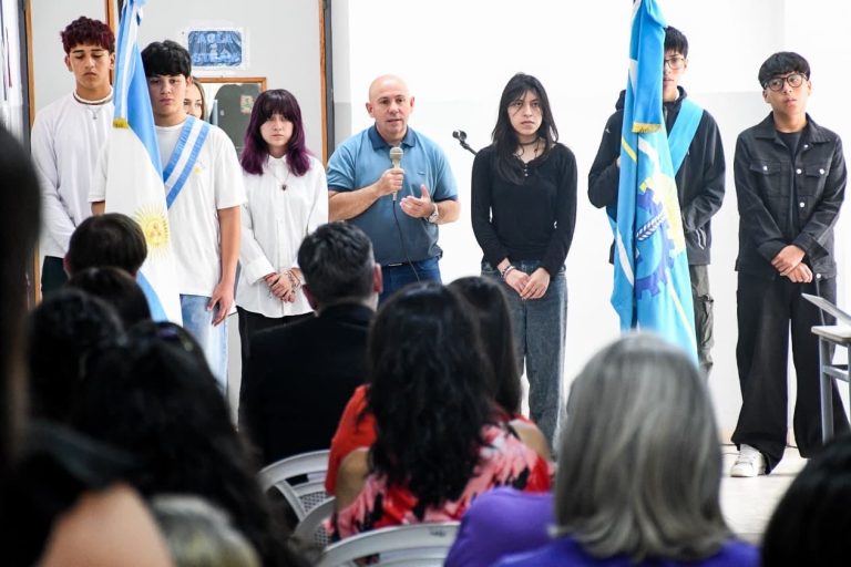 Intendente Gustavo Sastre participó de la inauguración de la primera etapa del edificio de la Escuela N° 7733 de Puerto Madryn