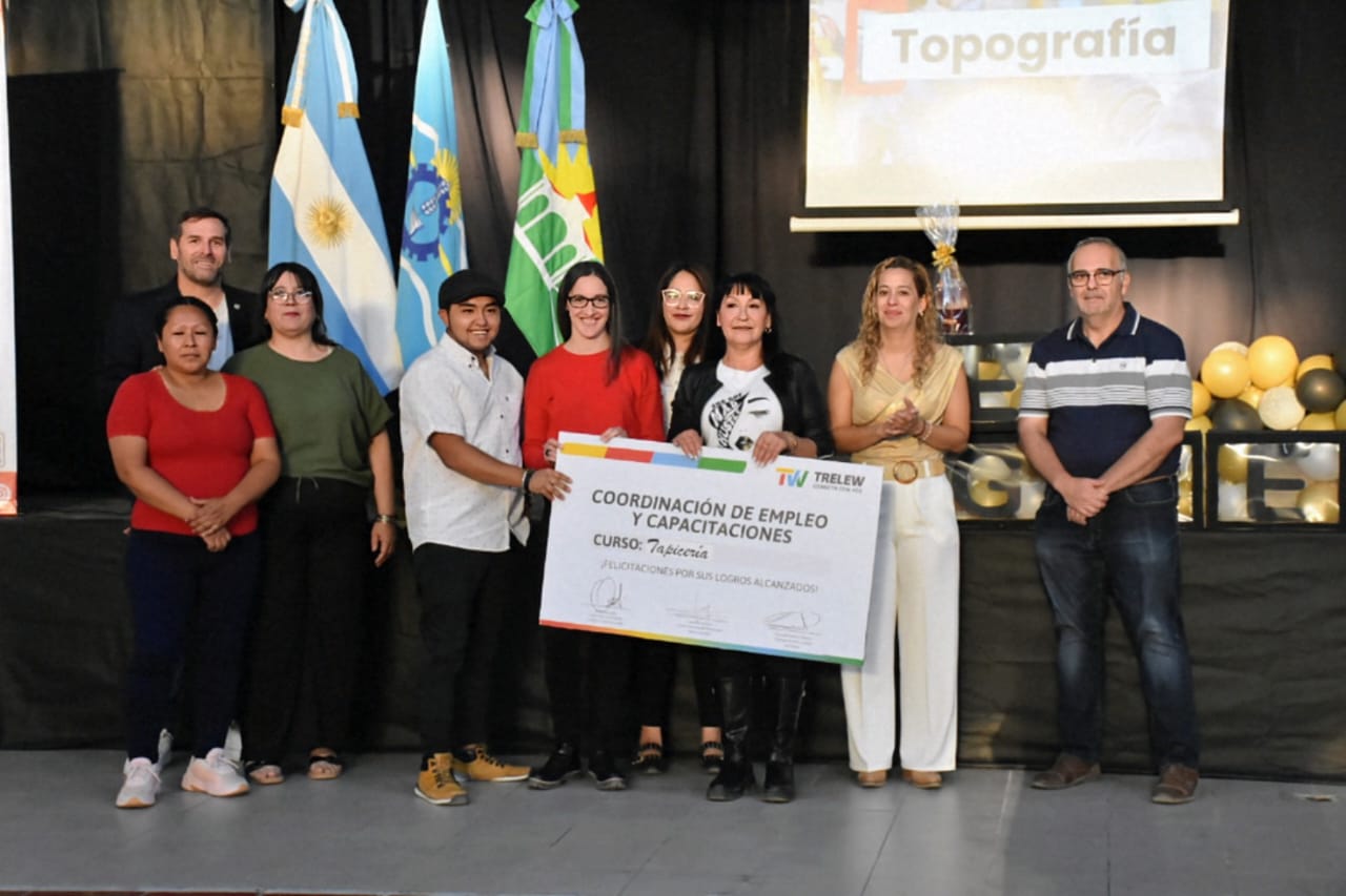 Capacitación laboral en Trelew: el Municipio reconoció a más de 1.300 vecinos
